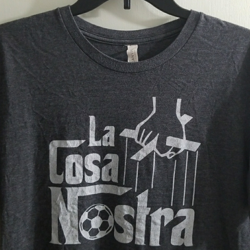 La cosa nostra soccer mens tshirt sz large